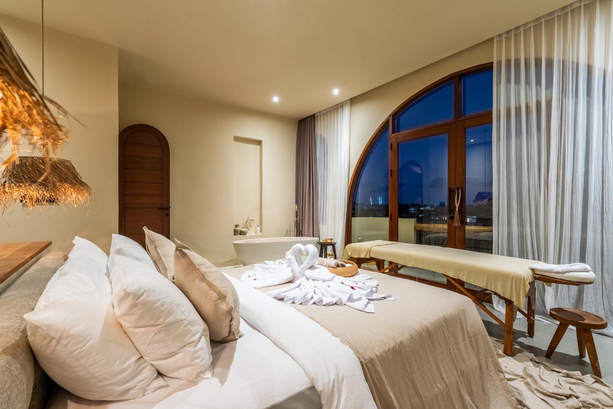 Villa Amani Villas: New, Luxury, Mediterranean, Private Pool, Canggu